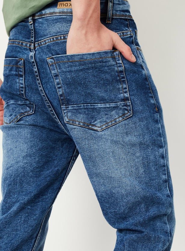 Men Carrot Fit Washed Jeans