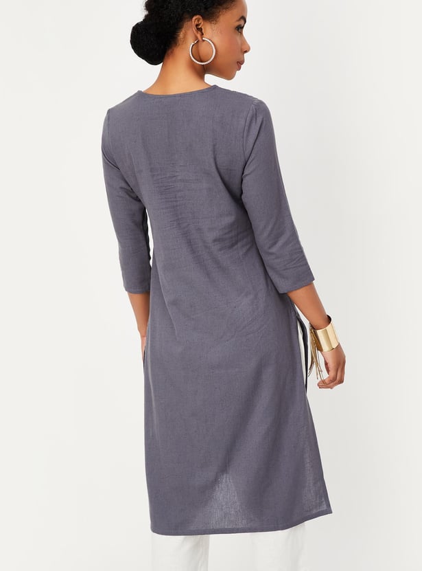 Women Embroidered Straight Kurta
