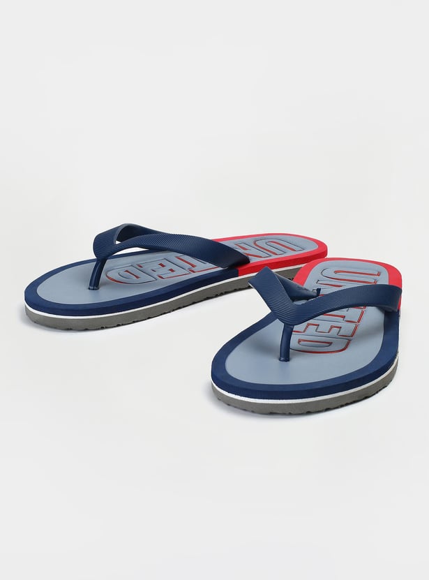 Men Colorblocked V-Strap Slippers