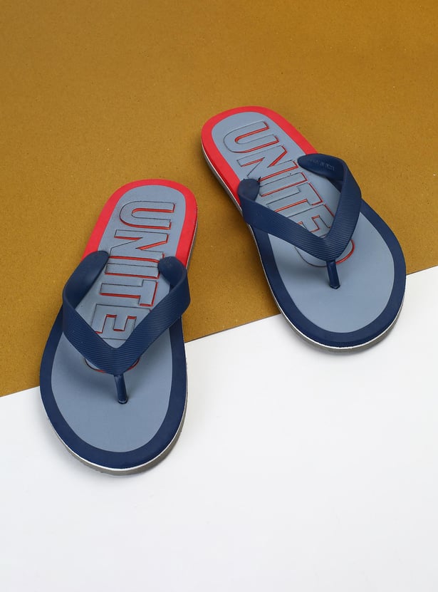 Men Colorblocked V-Strap Slippers