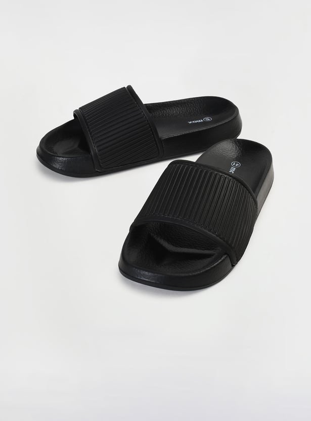 Men Textured Open-Toe Sliders