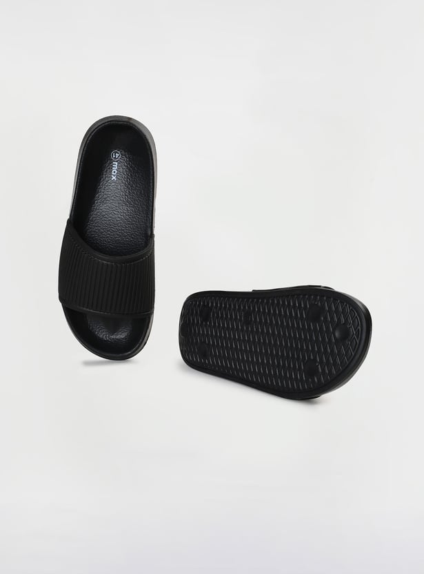 Men Textured Open-Toe Sliders