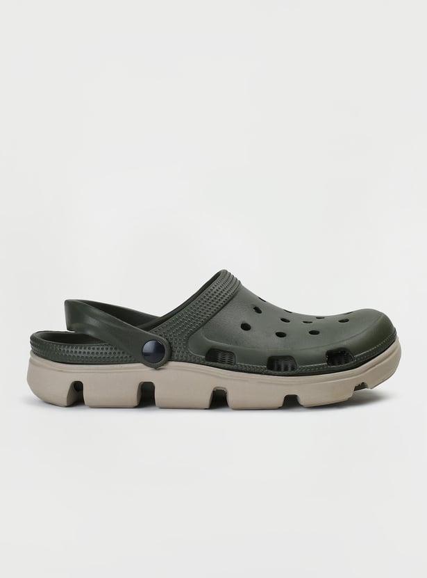 Men Colourblocked Clogs with Pivoting Strap