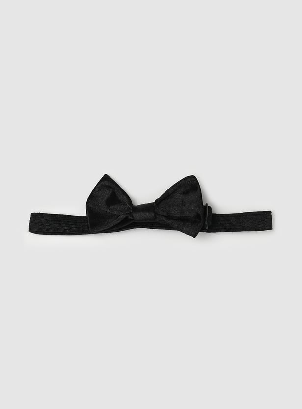 Boys Solid Shirt With Bow-Tie