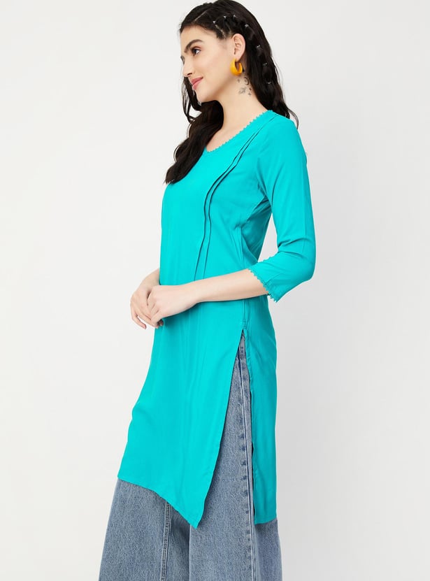 Women Solid V-neck Straight Kurta