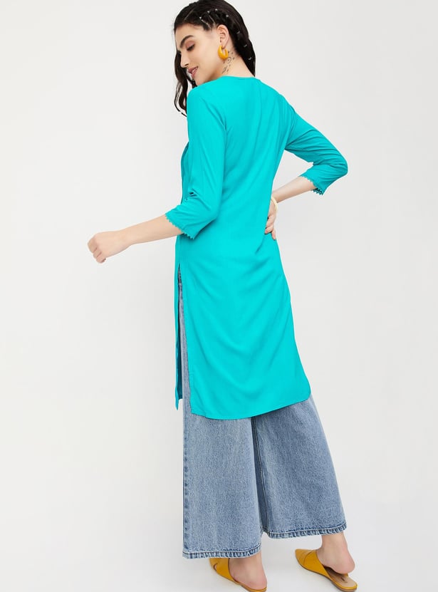 Women Solid V-neck Straight Kurta