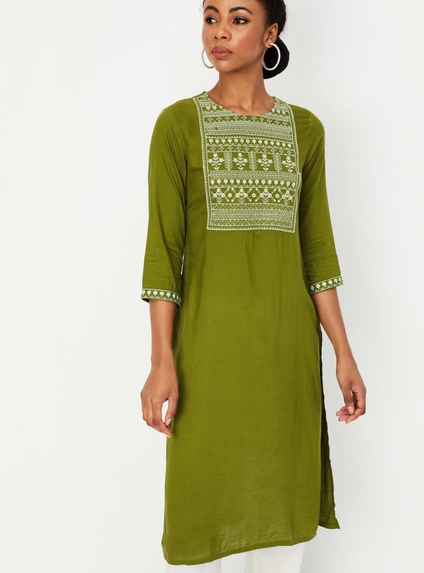 Women Embroidered Straight Kurta