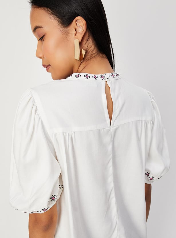 Women Embroidered Puffed Sleeves Top