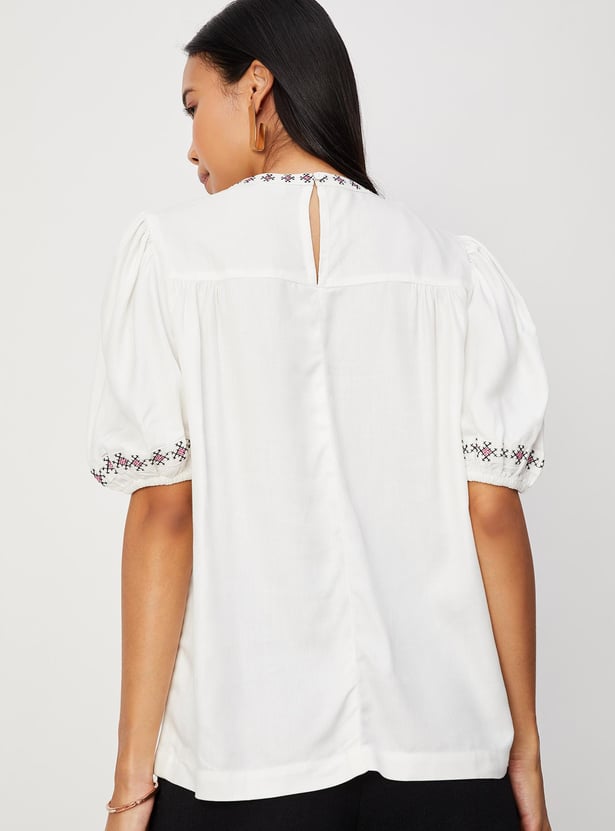 Women Embroidered Puffed Sleeves Top