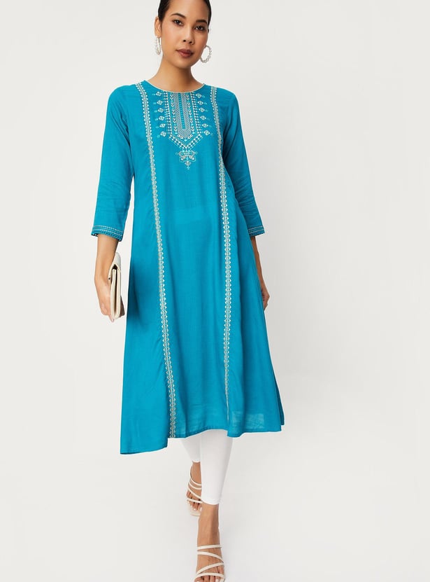 Women Embroidered Yoke Straight Kurta