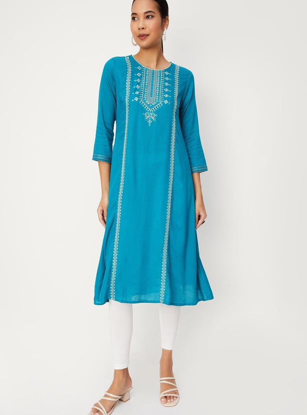 Women Embroidered Yoke Straight Kurta