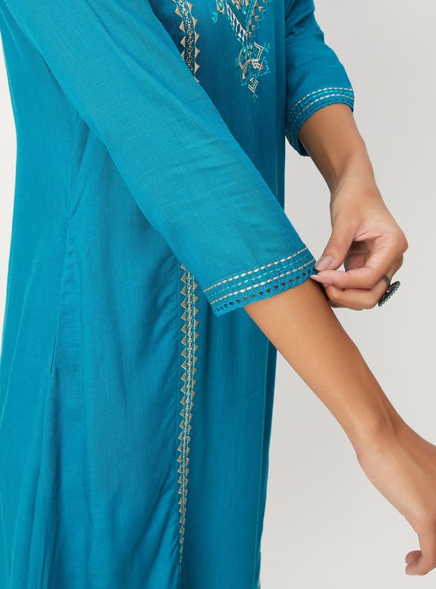 Women Embroidered Yoke Straight Kurta
