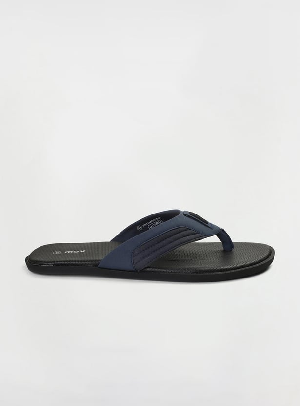 Men Solid V-Strap Slippers