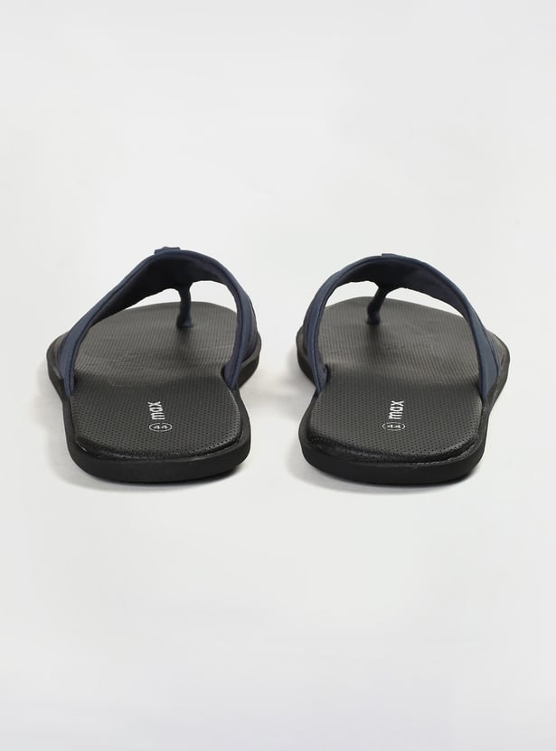 Men Solid V-Strap Slippers