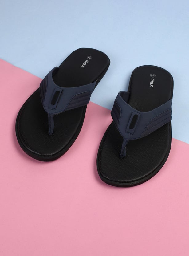 Men Solid V-Strap Slippers