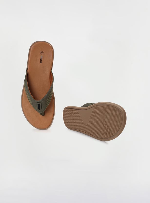 Men Colourblocked V-Strap Slippers