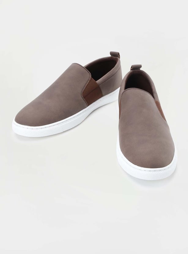 Men Colourblocked Loafers