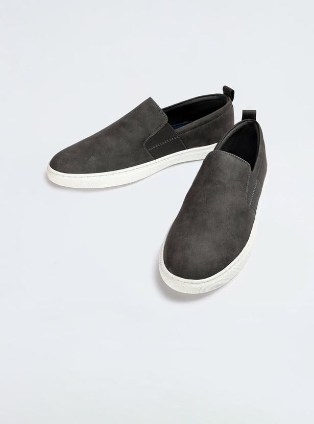 Men Colourblocked Loafers