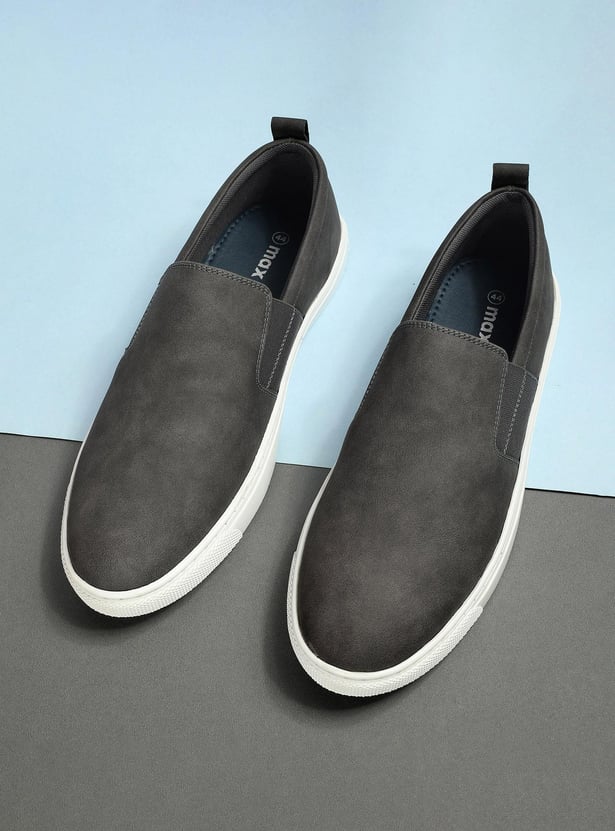 Men Colourblocked Loafers