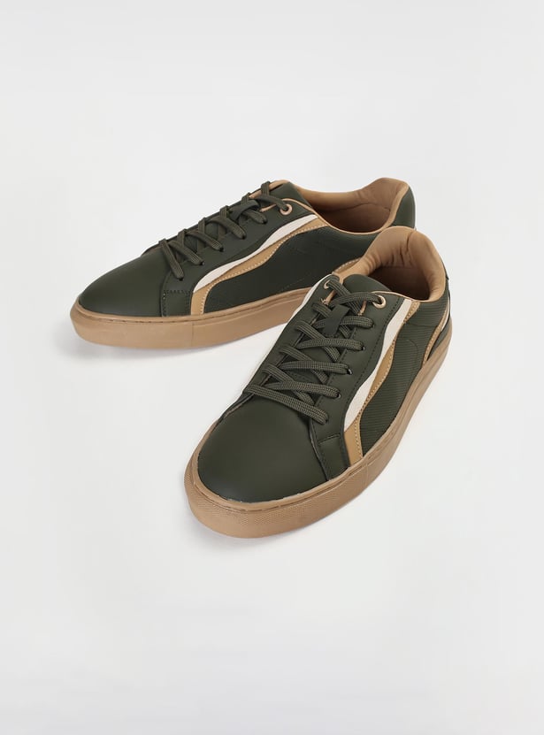 Men Colourblocked Sneakers