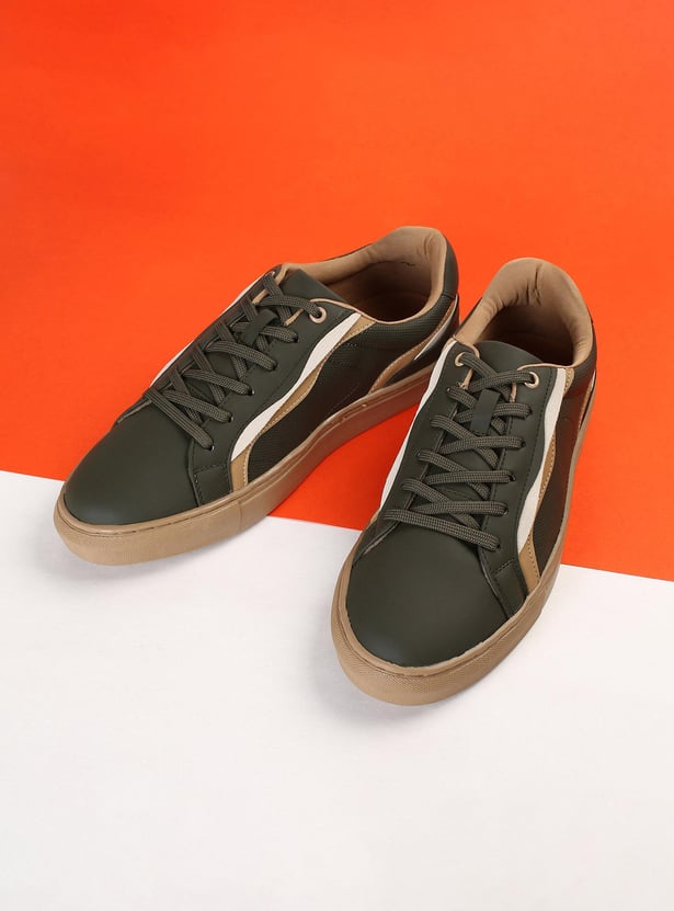 Men Colourblocked Sneakers