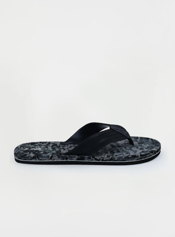 Men Camouflage Printed V-Strap Sippers