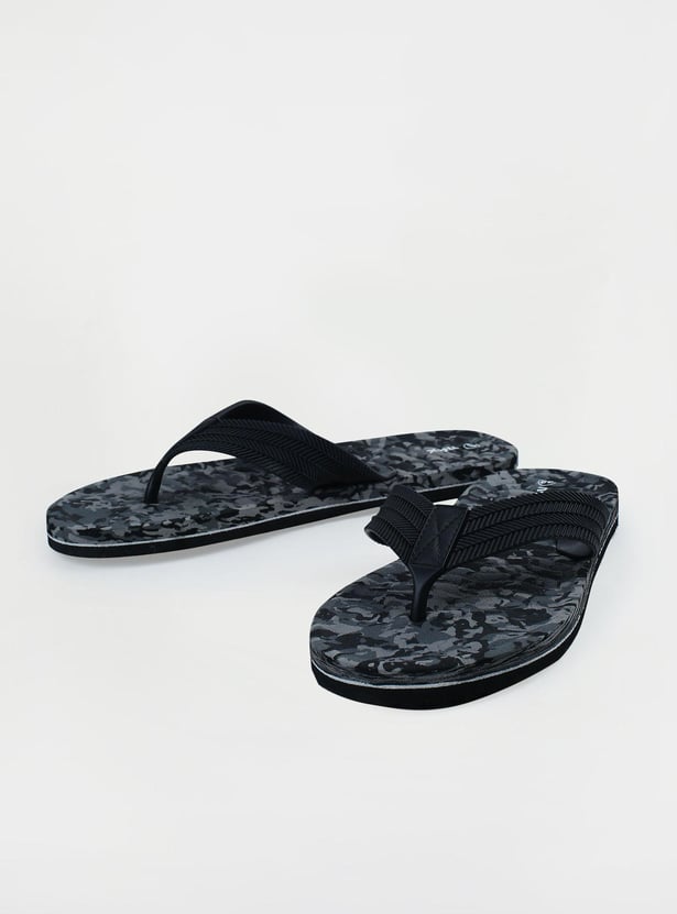 Men Camouflage Printed V-Strap Sippers