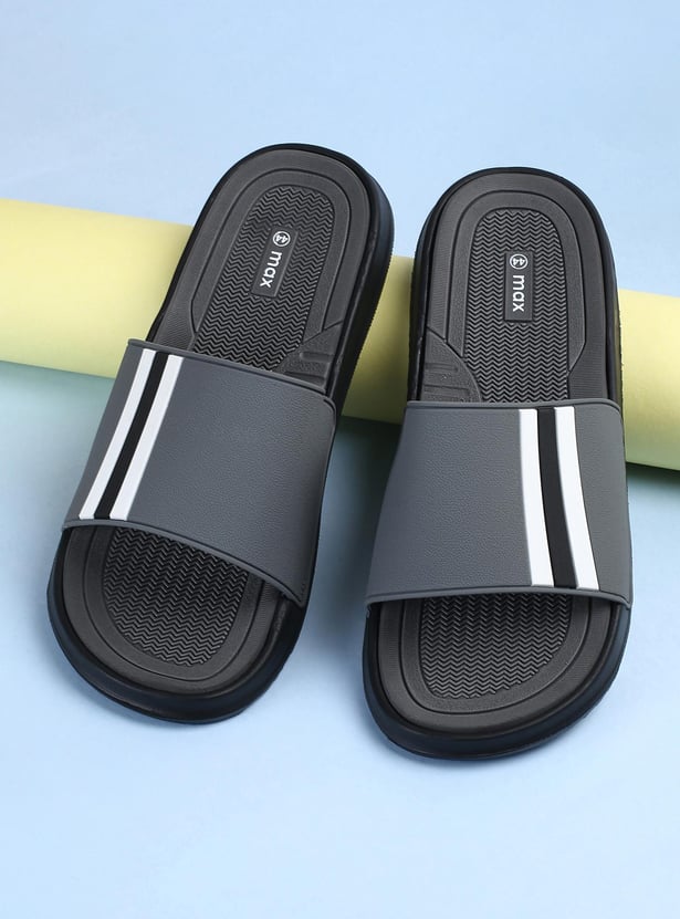 Men Striped Open-Toed Sliders