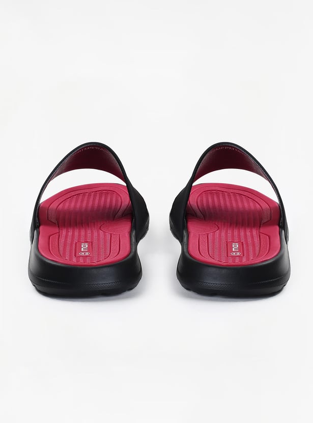 Men Striped Open-Toed Sliders