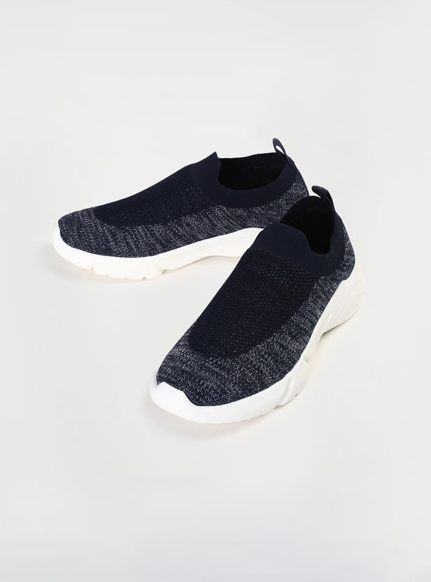 flyknit slip on shoes
