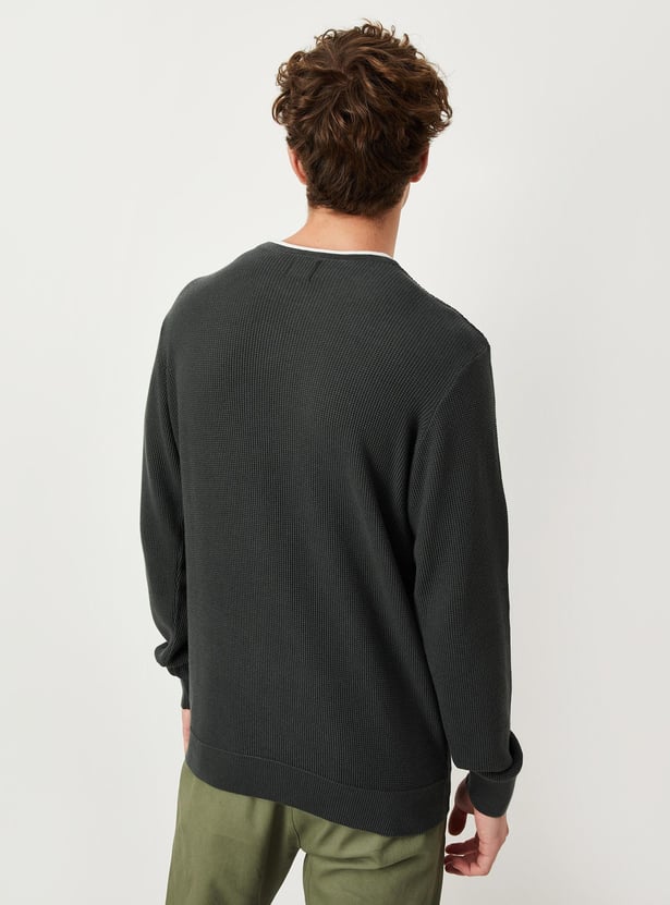 Men Knitted Sweater with Contrast Tipping