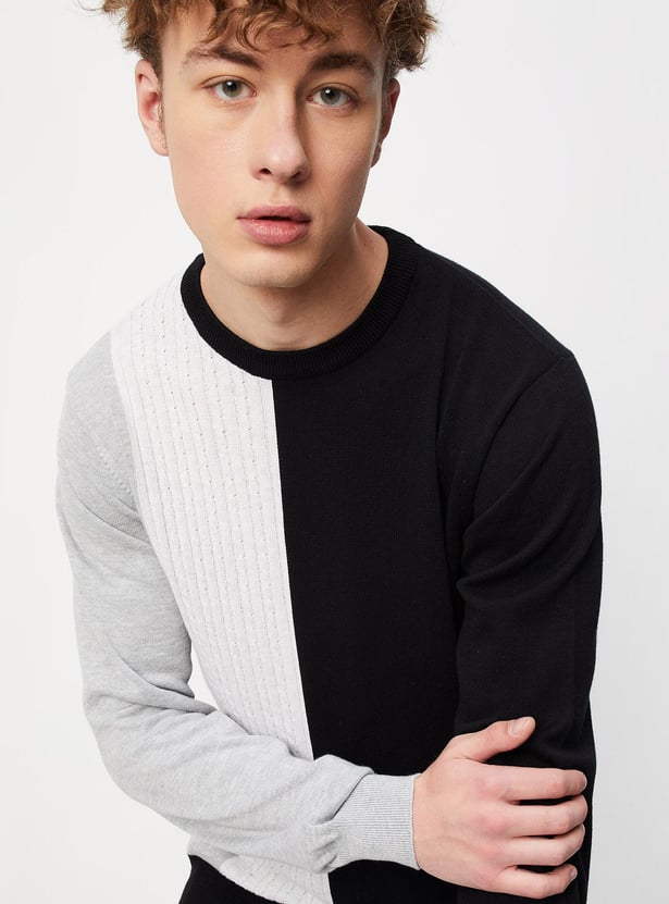Men Colorblocked Slim Fit Sweater