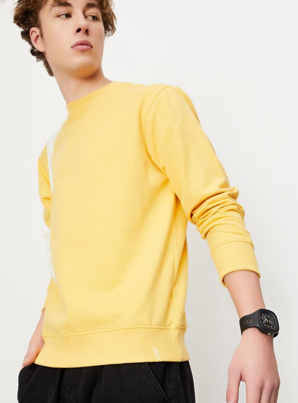 Men Slim Fit Solid Sweatshirt