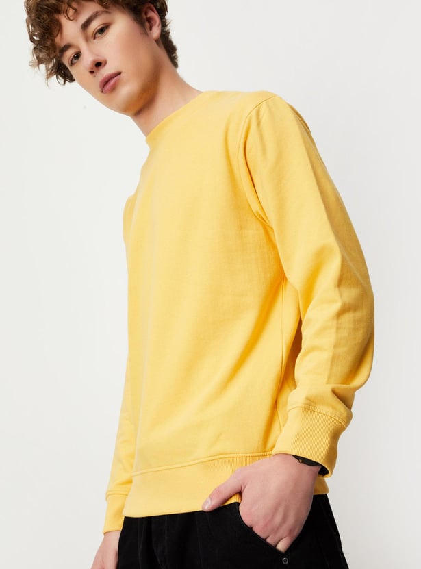 Men Slim Fit Solid Sweatshirt