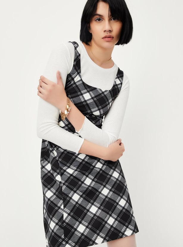 Women Checked Pinafore Dress with T-shirt