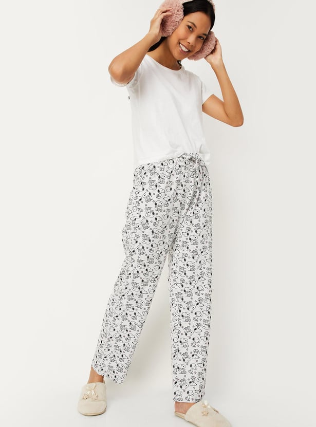 Buy Women Peanuts Snoopy Printed Pyjamas Online at just Rs. 499.0 - 1000012881753 | Max Fashion Buy Women Peanuts Snoopy Printed Pyjamas Online at just Rs. 499.0 - 1000012881753 | Max Fashion