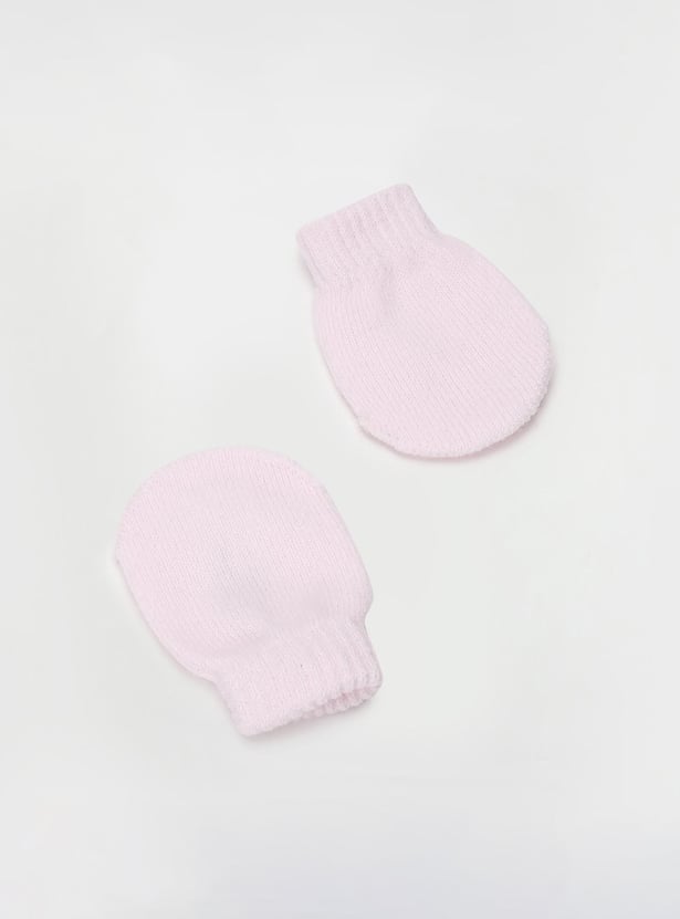 Girls Embroidered Mitten Set