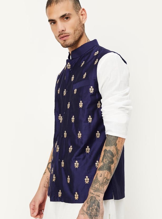 Men Embroidered Nehru Jacket