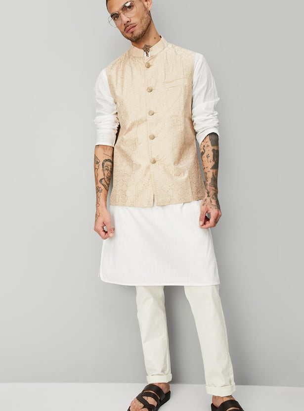 Men Embroidered Nehru Jacket