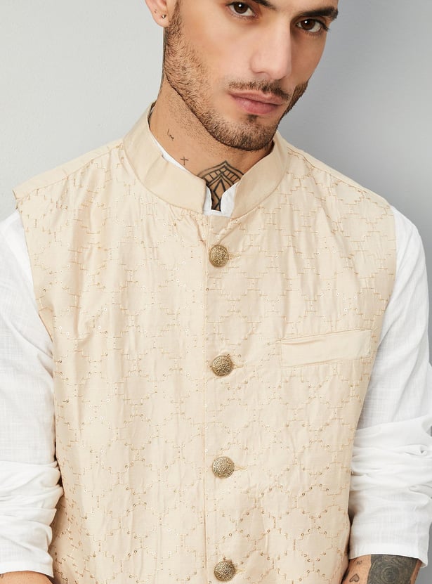 Men Embroidered Nehru Jacket