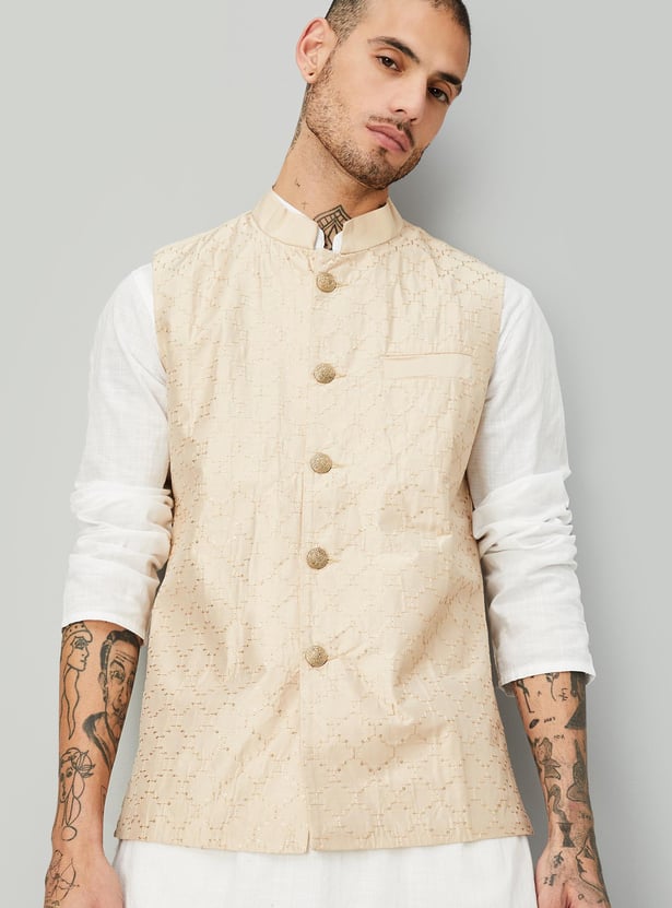 Men Embroidered Nehru Jacket