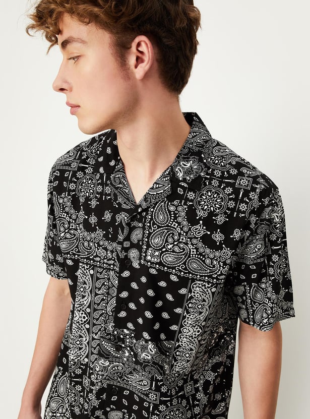 Men Slim Fit Paisley Printed Casual Shirt