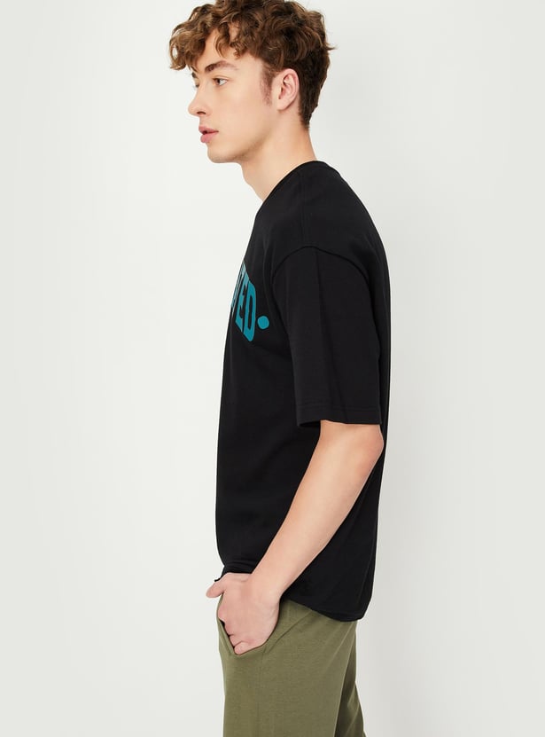 Men Oversized Typographic Print T-shirt
