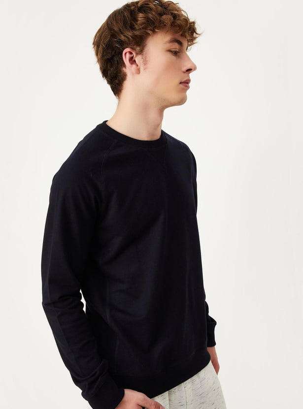 Men Solid Raglan Sleeve Sweatshirt