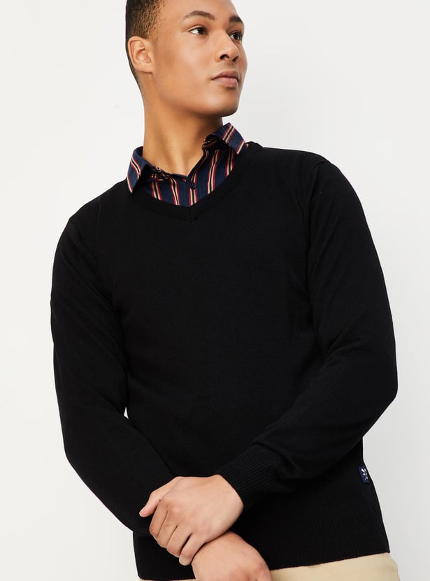 Men Slim Fit Solid Sweater