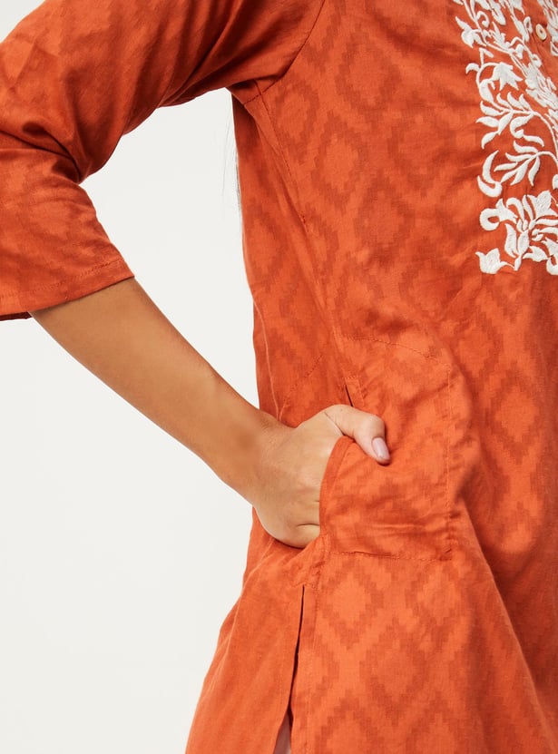 Women Embroidered Straight Kurta