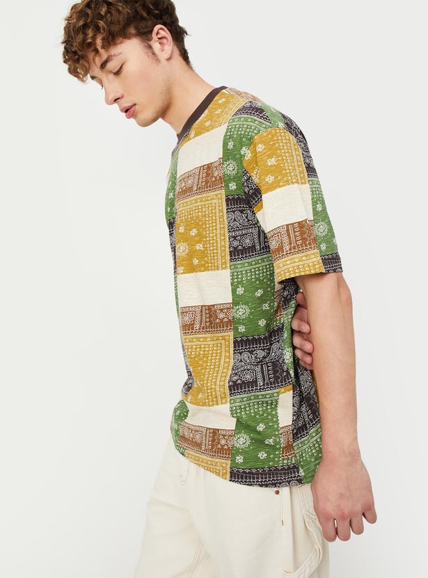 Men Oversized Bandana Printed T-shirt