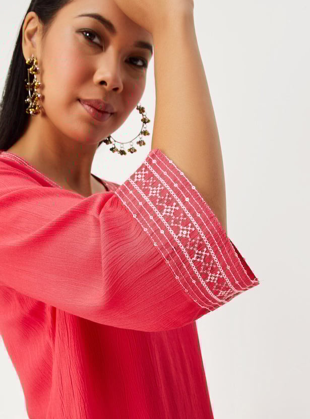 Women Embellished Straight Kurta