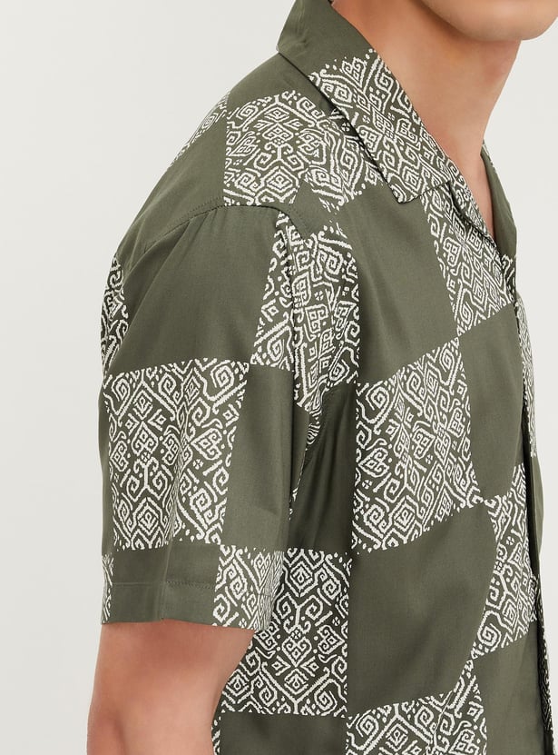 Men Regular Fit Printed Resort Shirt