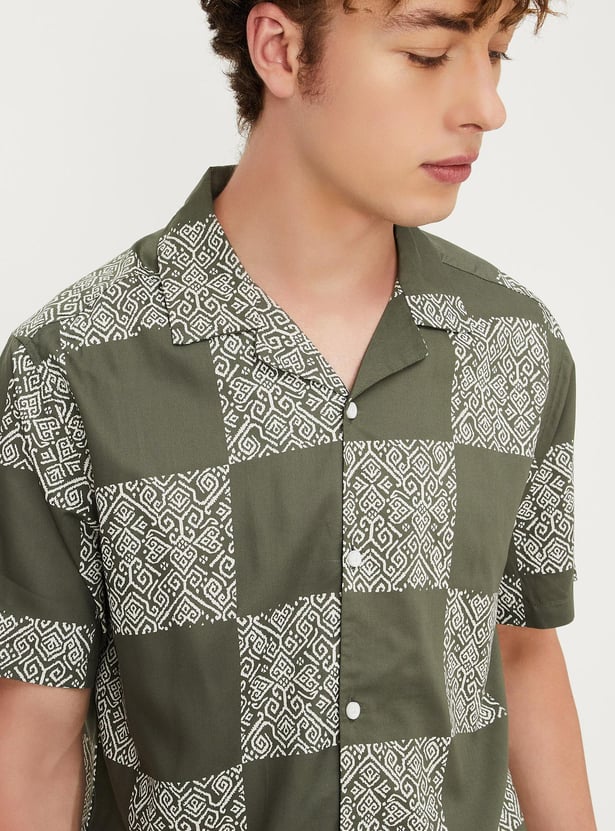 Men Regular Fit Printed Resort Shirt